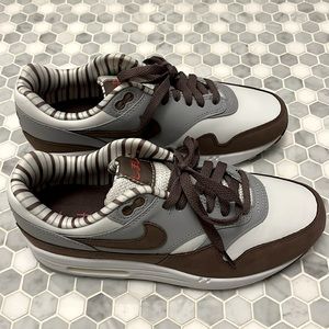 BRAND NEW Nike Air Max 1 premium, shima shima